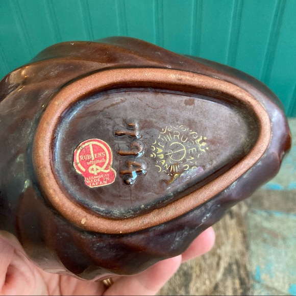 Vintage Shaped Ashtray - Picture 7 of 8